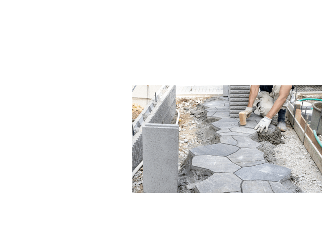 地域の未来を支える、土木工事のプロ。沖縄県名護市で民間土木を中心とした事業を行っている会社です。